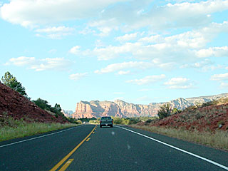 Oak Creek Canyon ̓߂